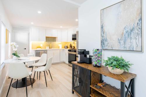 Modern East Boston 2 Bed 2 Bath in Boston, USA