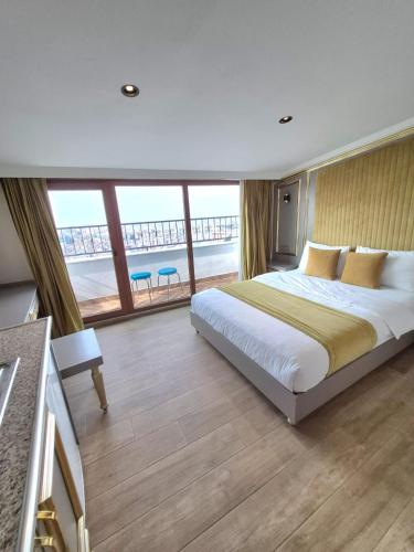 Taksim La Marino Hotel Room Type - Deluxe Double Room