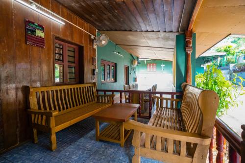Ieeja, Hill Valley Farm House in Nelliyampathy