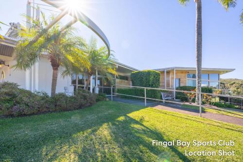 Surrounding environment, Shells on the Shore 1, 9 Lentara St - Air Con, Wi-Fi, Linen, Boat Parking in Fingal Bay