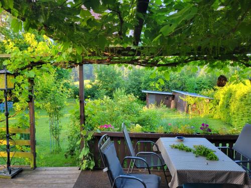 Balkons/terase, Gemütliches Ferienhaus mit grossem Garten, ideal für Naturliebhaber (Gemutliches Ferienhaus mit grossem Garten, ideal fur Naturliebhaber) in Gerhardshofen