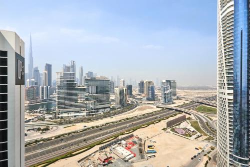 Two Bedroom Apartment in Nobles Tower by The S Holiday Homes - image 11