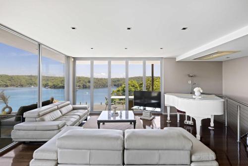 Waterfront Studio Room for Four - Breathtaking Coastal Escape at Caringbah South in Sutherland Shire