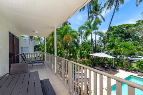 2 Bedroom Apartment Pool View image 9