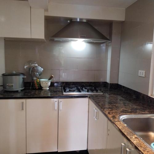 Kitchen, One house UNIT 1 Your Luxury home in Baguio