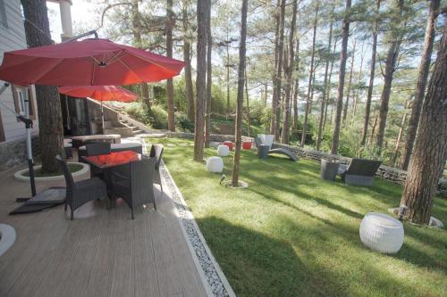 Garden, One house UNIT 1 Your Luxury home in Baguio
