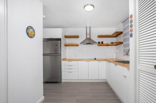 Dapur, 3 Story Penthouse with Ocean Views in Vega Alta