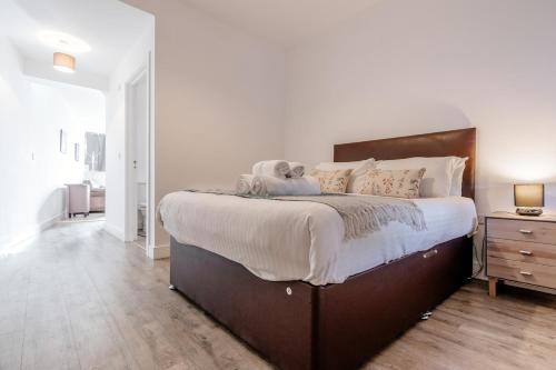 Cozy-Free Parking-12 mins Center