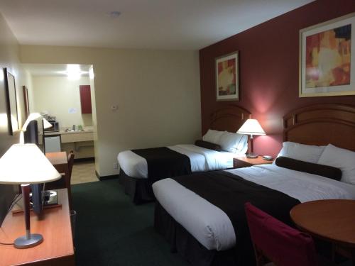 2 queen beds