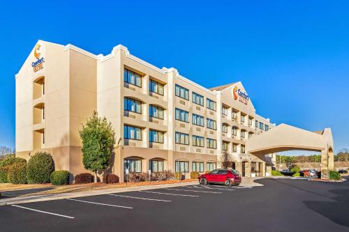 兰伯顿康福特套房酒店