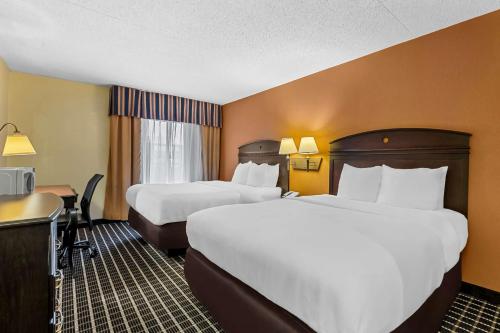 Comfort Inn & Suites Somerset - New Brunswick - image 25