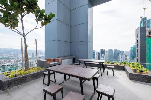 Royce Residence by uBook - image 7
