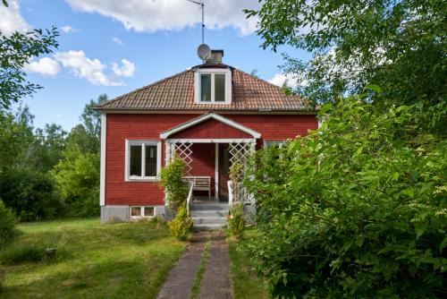 3 bedrooms, 4 beds