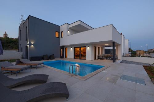 Villa Mayla - Location, gîte - Ližnjan