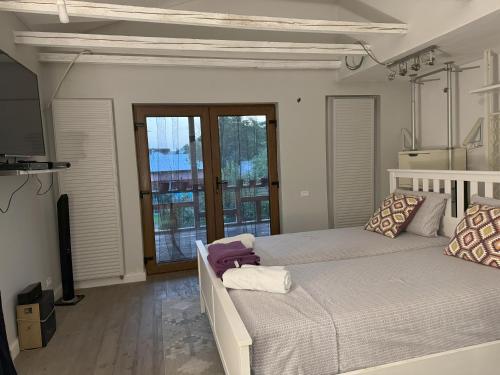 1 double bed
