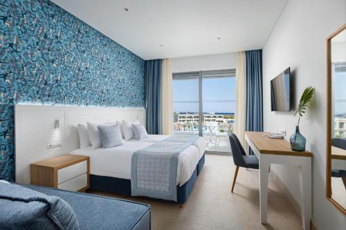 Blue Lagoon Queen in Chalkidiki