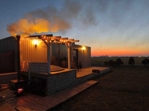 Viesnīcas āriene, Cozy Hut with the included Hot Tub-Prime Rentals in Sendvario
