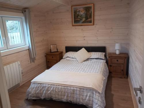 Grove View log house in Ballynaraha South