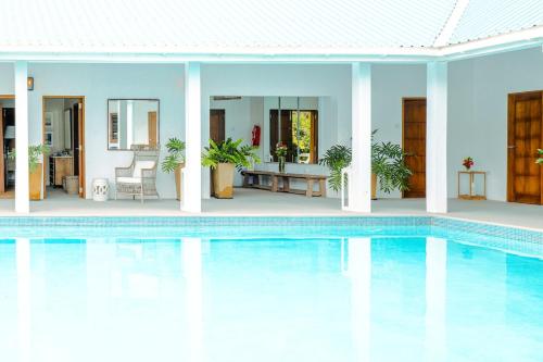 Stunning 4 bed Villa in Bequia St Vincent in Port Elizabeth