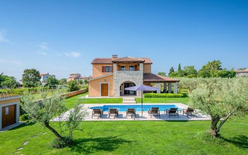 Villa Oliveta by Istrialux in Filipana