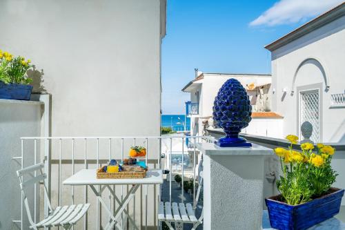 Two-Bedroom Deluxe Apartment with Balcony