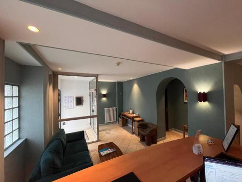 Hipotel Paris Gare du Nord Merryl - image 3