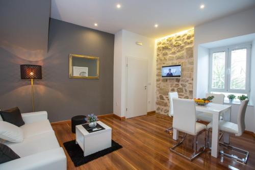 Apartments & Studios Scalini - image 4