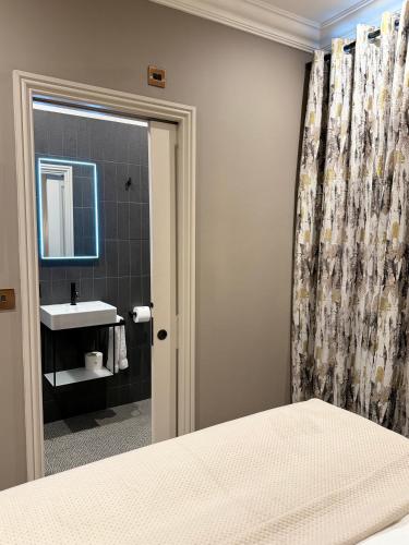 Number 46 - image 9