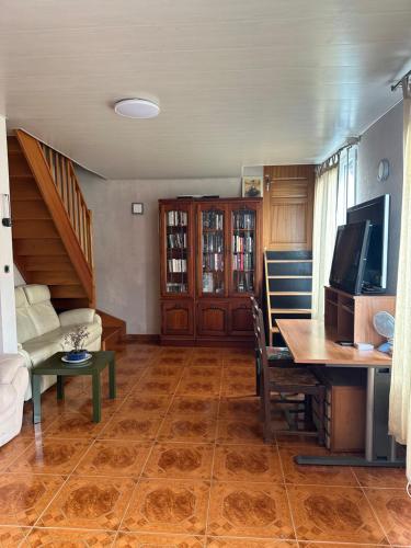 jaettu olohuone/TV alue, 4 chambres privées dans un pavillon chaleureux (4 chambres privees dans un pavillon chaleureux) in La Courneuve
