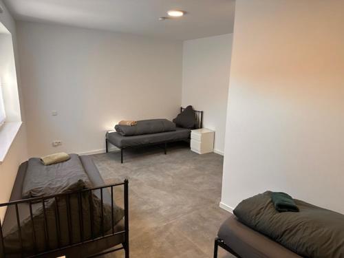 150m2 Maisonette 3 Schlafzimmer 2 Bäder und Balkon (150m2 Maisonette 3 Schlafzimmer 2 Bader und Balkon) in Alzey