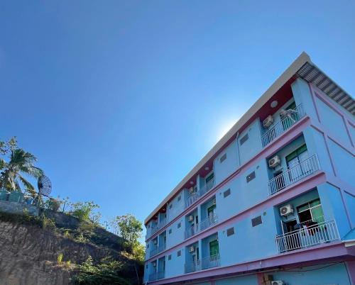 Widok z zewnątrz, Happy day inn in Honiara