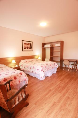 Queen Room - Disability Access image 5