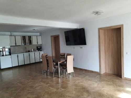 Koplietošanas atpūtas telpa ar TV, Bellevue Ciucas in Vama Buzaului