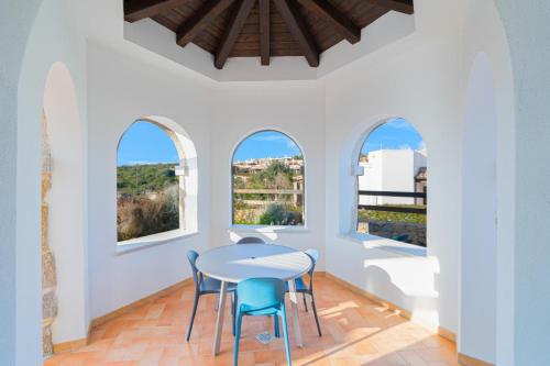 Hage, Villa Tormalina in Caragol