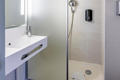 B&B Hotel Bordeaux Est - image 14