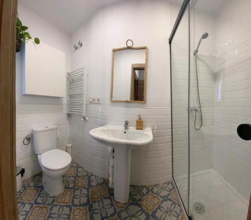 Apartment with a large patio, Grenade (photo 10)