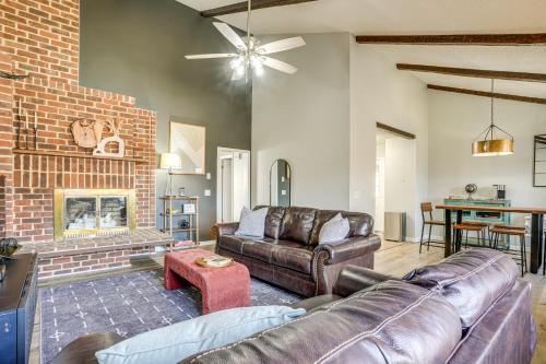 2 Mi to JMU Harrisonburg Home with Gas Grill in 애시비 하이츠