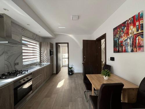 V86 - Agatha - Sliema Apartment near the Sea, Sliema (foto 3)