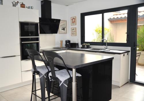 virtuve, La vie est belle à 10 minutes de La Rochelle (La vie est belle a 10 minutes de La Rochelle) in Saint-Xandre