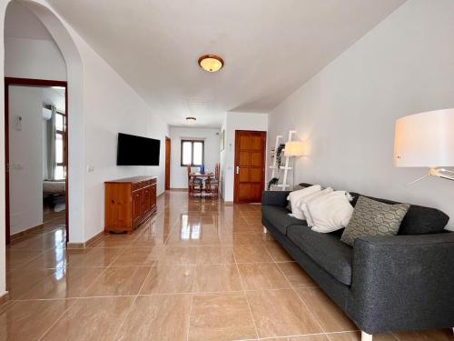 Casa Alpine - 2 bedroom apartment with large terrace, Tías (photo 6)