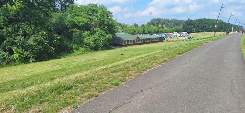 Charming farmhouse in Poroszl in Hungary on the Tisza Lake in โปรอสซโล่