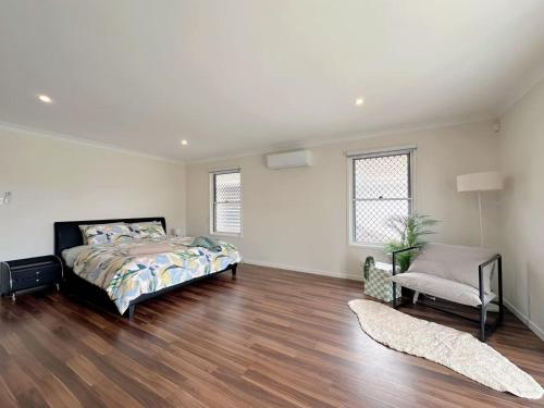 Cityside retreat by QEII & QSAC