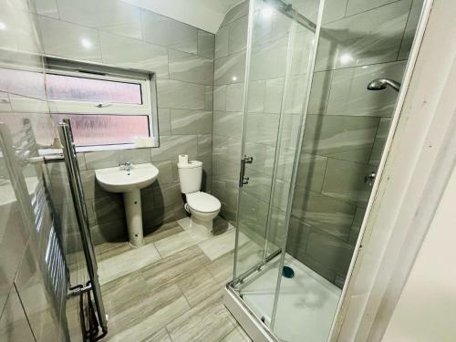 Double Room Near Railway station & Football Ground 88 in Nottingham