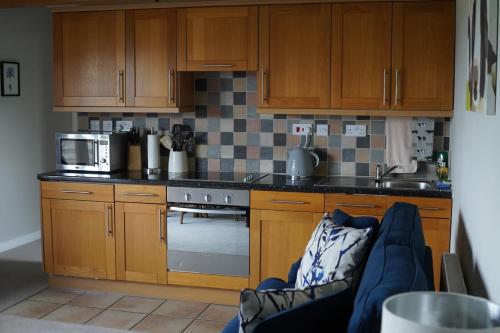 Hook Farm Cottages - image 5