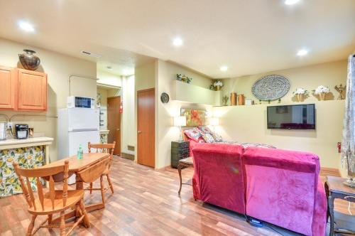 Inviting Studio w/ Patio, 15 Mi to Portland! in Hazel Dell North (WA)