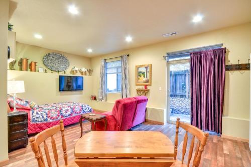 Inviting Studio w/ Patio, 15 Mi to Portland! in Hazel Dell North (WA)