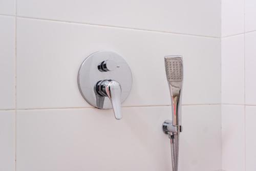 Exelent BnB Modern Apartment in Blloku Center with Fast WiFi - Gold Home, Tirana (photo 7)