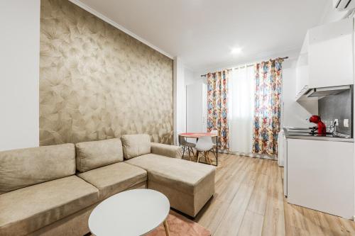 Exelent BnB Modern Apartment in Blloku Center with Fast WiFi - Gold Home, Tirana (photo 10)