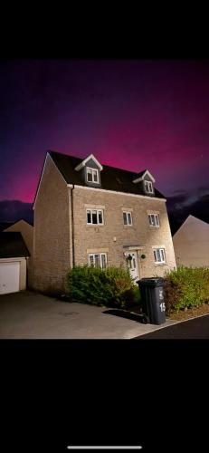 4 bedroom luxurious detached home