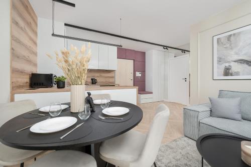 Stylowy Apartament z Balkonem i Wanną by Noclegi Renters, Breslau (Foto 7)